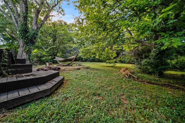 1208 Dempsey Dr, Nashville, TN 37217