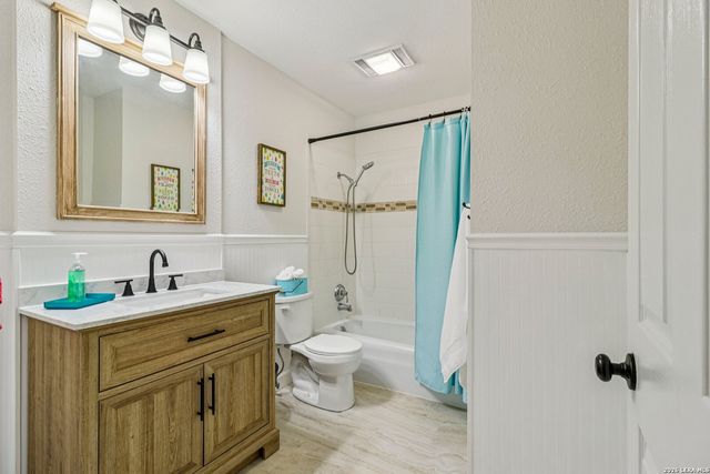 15719 Blue Creek St, San Antonio, TX 78232