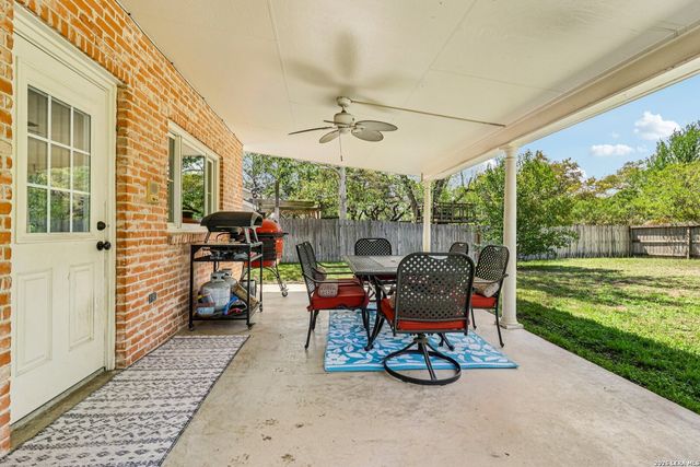 15719 Blue Creek St, San Antonio, TX 78232