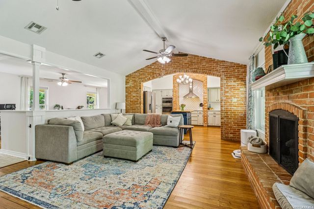 15719 Blue Creek St, San Antonio, TX 78232