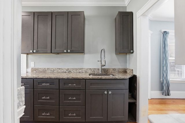 4 Valley Rd 4, Swampscott, MA 01907