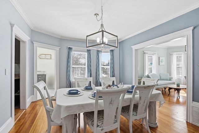 4 Valley Rd 4, Swampscott, MA 01907