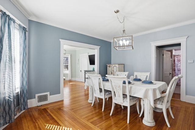 4 Valley Rd 4, Swampscott, MA 01907