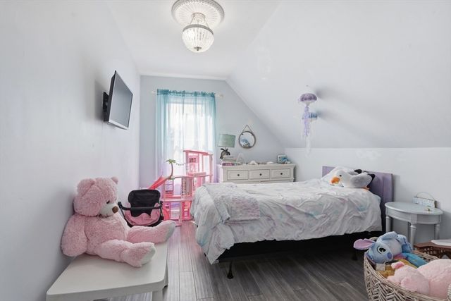 4 Valley Rd 4, Swampscott, MA 01907