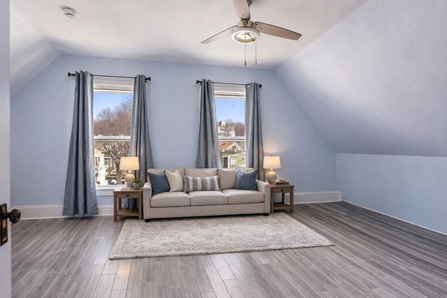 4 Valley Rd 4, Swampscott, MA 01907