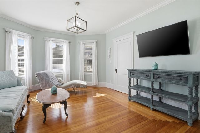 4 Valley Rd 4, Swampscott, MA 01907