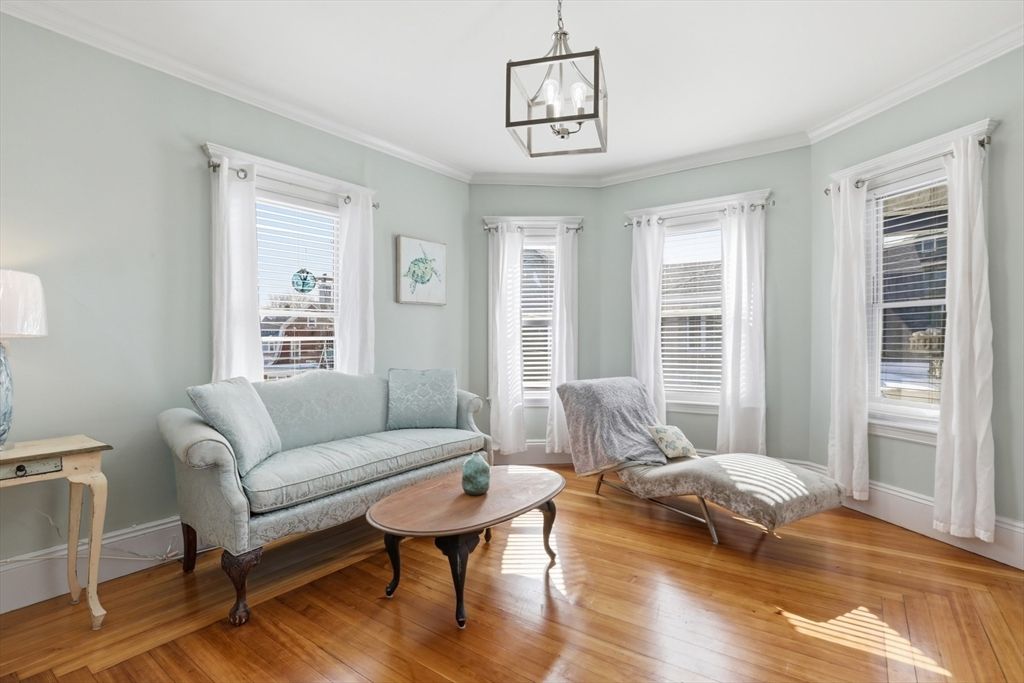 4 Valley Rd 4, Swampscott, MA 01907