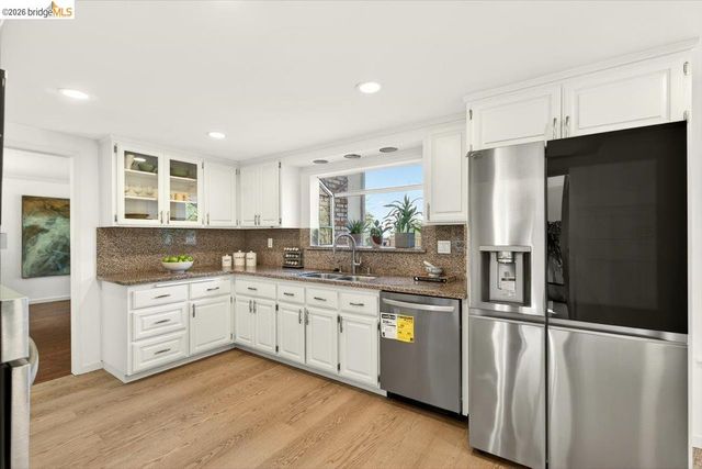 10565 Englewood Drive, Oakland, CA 94605