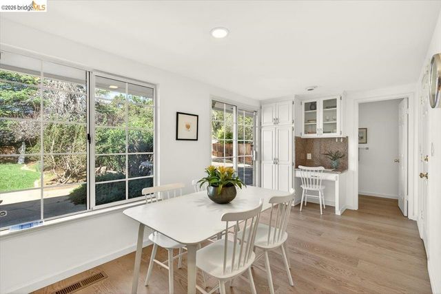 10565 Englewood Drive, Oakland, CA 94605