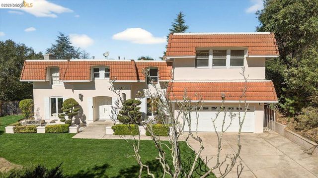 10565 Englewood Drive, Oakland, CA 94605