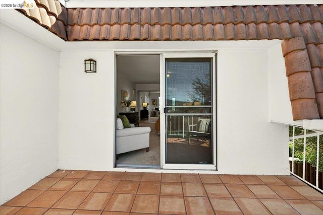 10565 Englewood Drive, Oakland, CA 94605