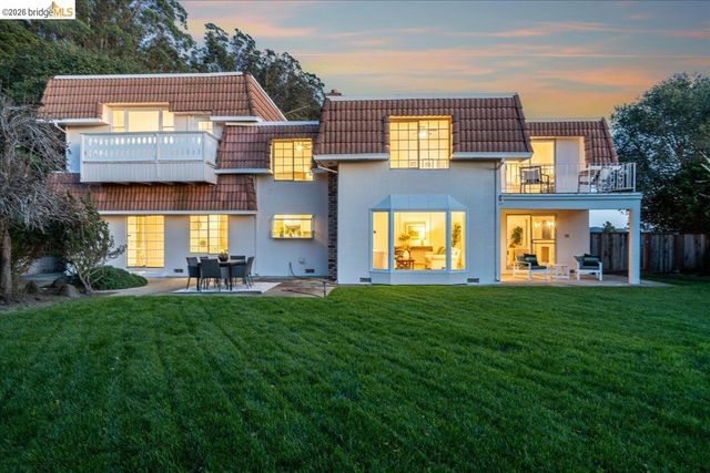 10565 Englewood Drive, Oakland, CA 94605