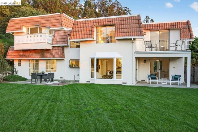 10565 Englewood Drive, Oakland, CA 94605