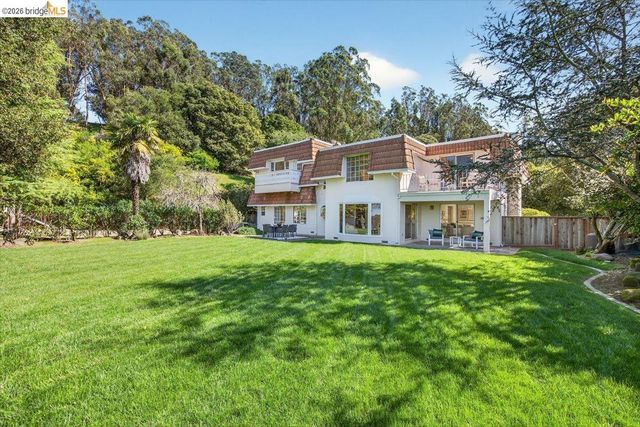 10565 Englewood Drive, Oakland, CA 94605