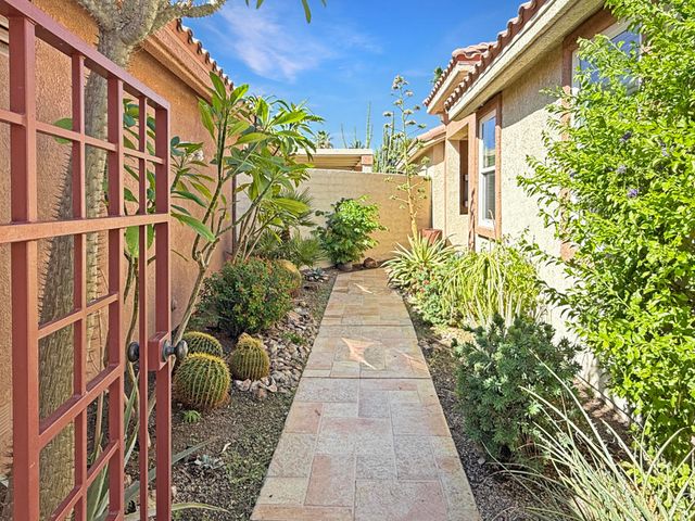 42811 Edessa Street, Palm Desert, CA 92211