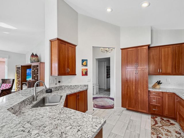 42811 Edessa Street, Palm Desert, CA 92211