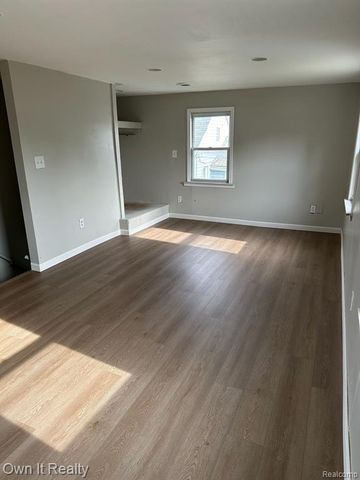 56 Oak Street, River Rouge, MI 48218