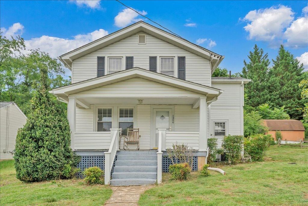 1364 Rose AVE SE, Roanoke, VA 24014