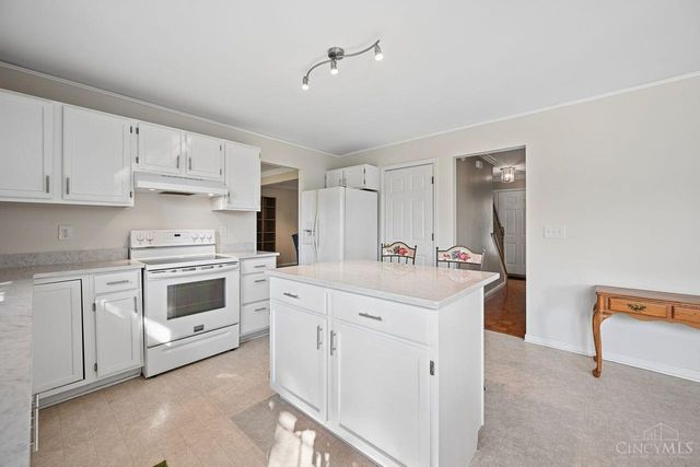 5984 Woodsbend Drive, Miami Twp, OH 45150