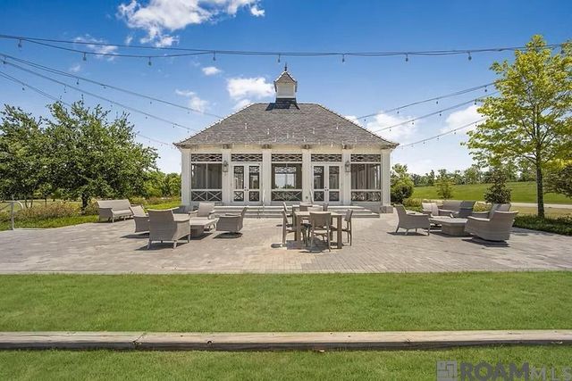 2828 Pointe-marie Dr, Baton Rouge, LA 70820