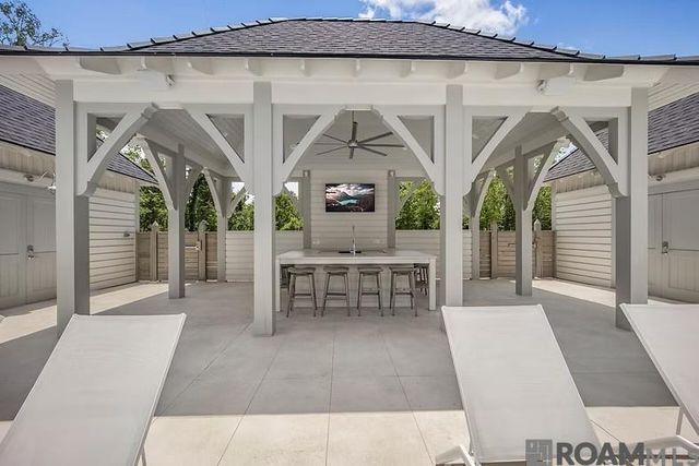 2828 Pointe-marie Dr, Baton Rouge, LA 70820