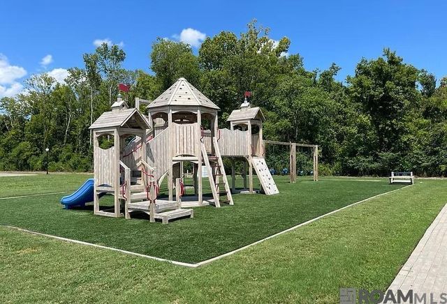 2828 Pointe-marie Dr, Baton Rouge, LA 70820
