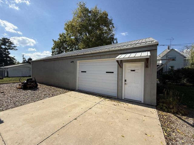 203 Linn Street, Baraboo, WI 53913