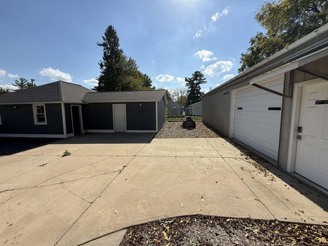 203 Linn Street, Baraboo, WI 53913