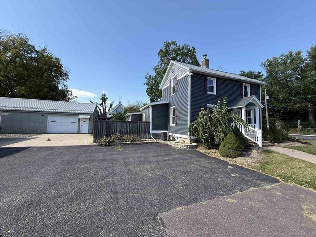 203 Linn Street, Baraboo, WI 53913