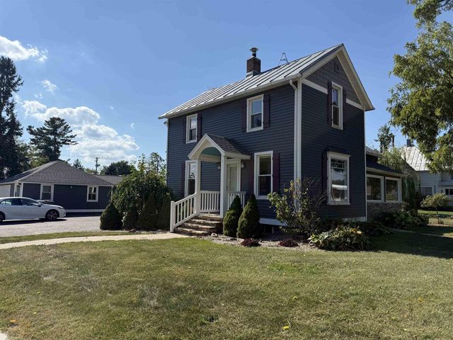 203 Linn Street, Baraboo, WI 53913