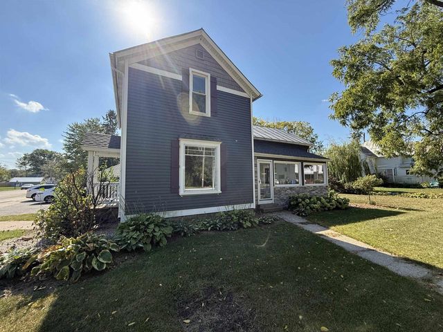 203 Linn Street, Baraboo, WI 53913