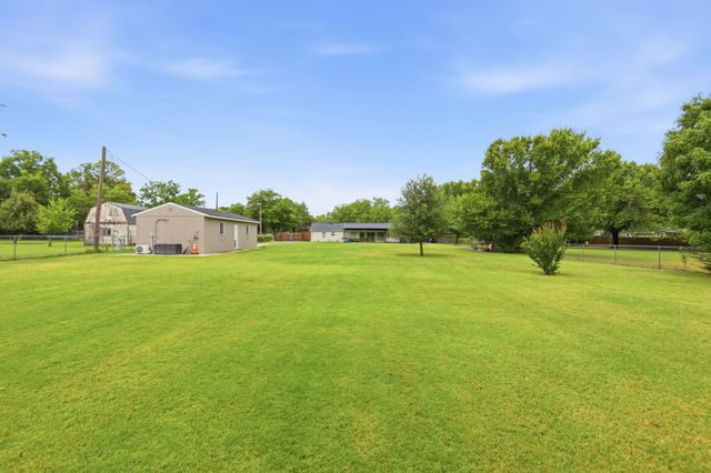 2815 Roosevelt Drive, Dalworthington Gardens, TX 76016