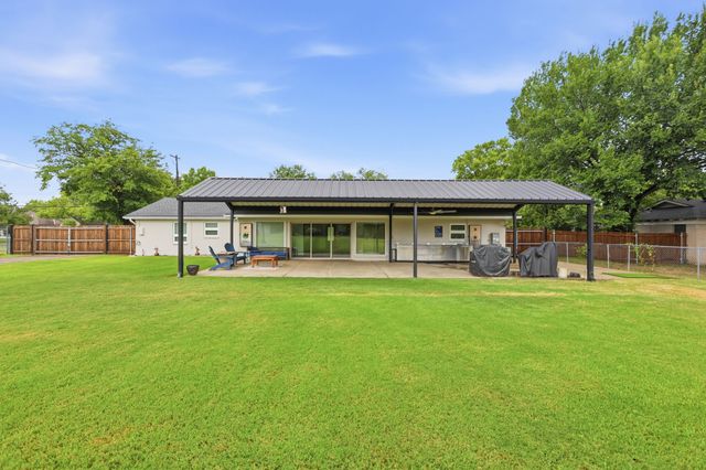 2815 Roosevelt Drive, Dalworthington Gardens, TX 76016