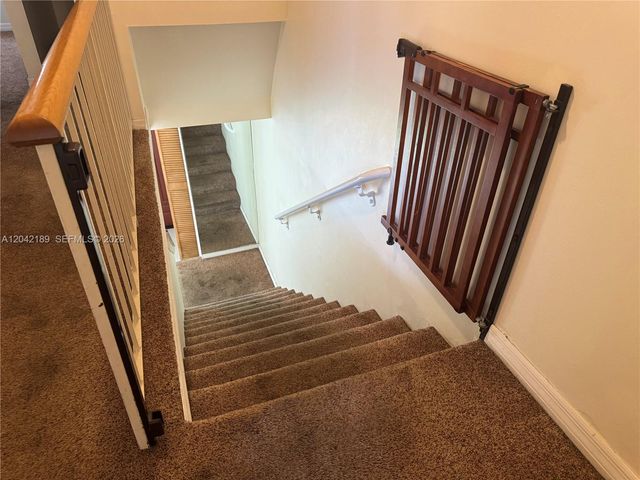 2795 NE 164th St 6, North Miami Beach, FL 33160