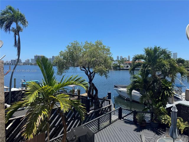 2795 NE 164th St 6, North Miami Beach, FL 33160