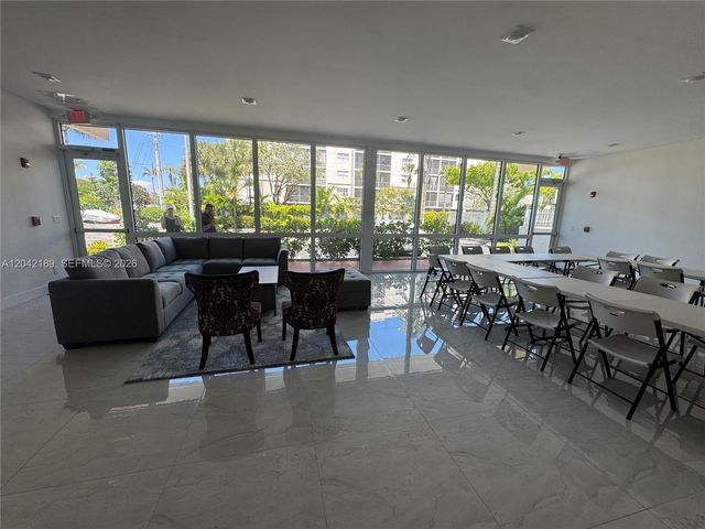 2795 NE 164th St 6, North Miami Beach, FL 33160