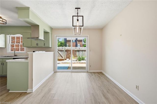 159 Charlestowne Circle, Winston-salem, NC 27103