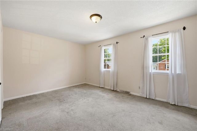 159 Charlestowne Circle, Winston-salem, NC 27103