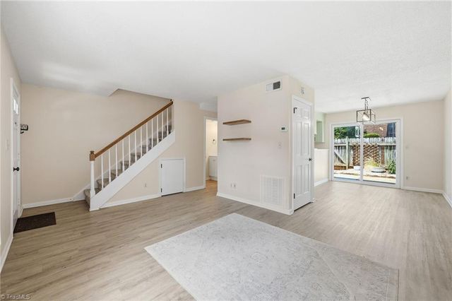 159 Charlestowne Circle, Winston-salem, NC 27103