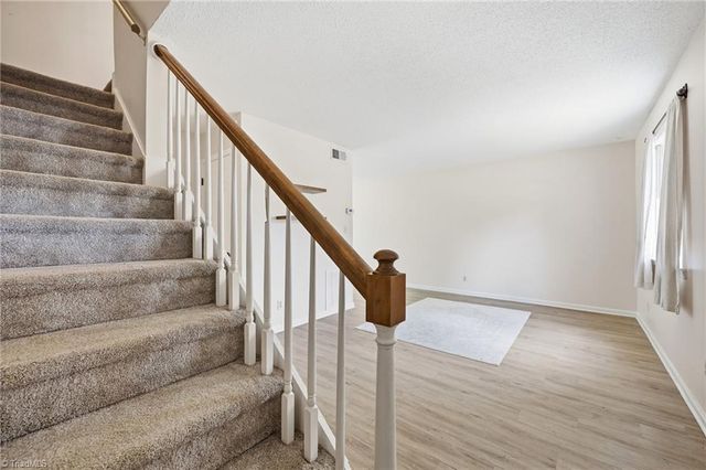 159 Charlestowne Circle, Winston-salem, NC 27103