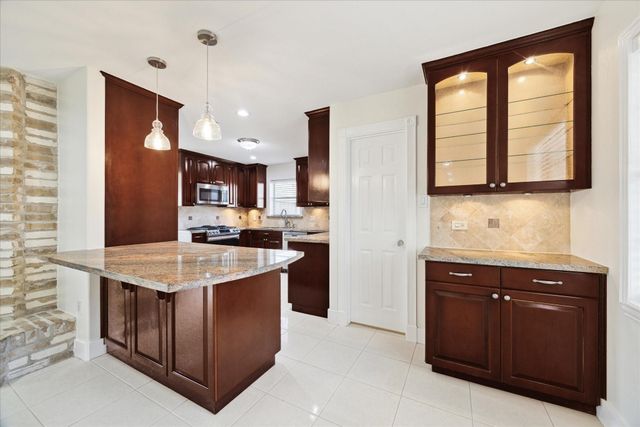 4530 T C Jester Boulevard, Houston, TX 77018