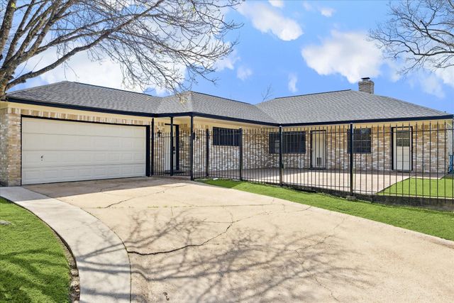 4530 T C Jester Boulevard, Houston, TX 77018