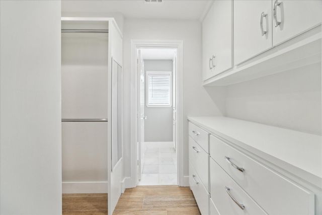 4530 T C Jester Boulevard, Houston, TX 77018