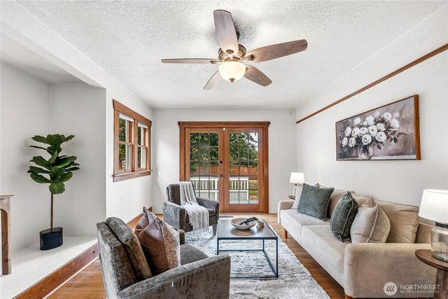 4201 N 24th Street, Tacoma, WA 98406