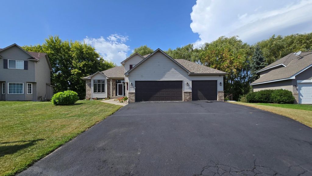 13992 W Virginia Avenue, Savage, MN 55378 — photo 2