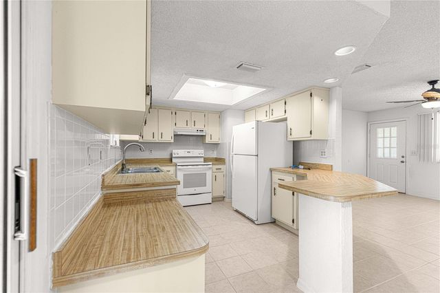 10938 SW 84TH AVENUE, Ocala, FL 34481