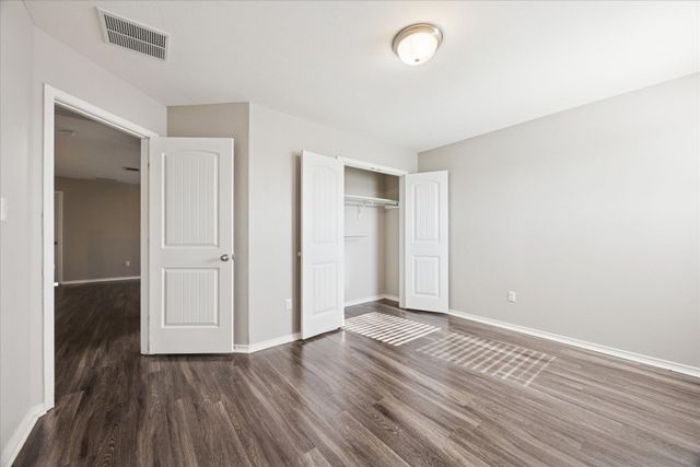 350 Gina DR, Kyle, TX 78640