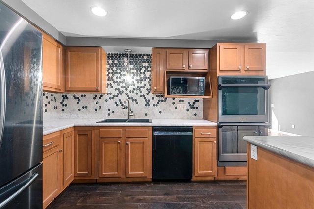 2354 EAST RIVER DRIVE, Green Bay, WI 54301