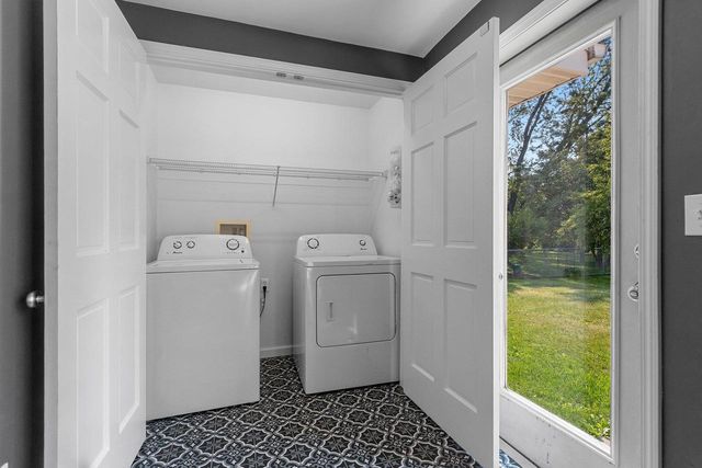 2354 EAST RIVER DRIVE, Green Bay, WI 54301