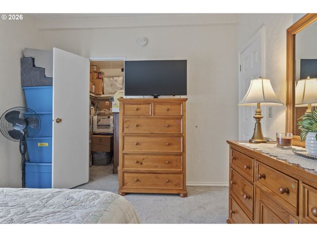 17561 Sw HANCOCK Way, Beaverton, OR 97006